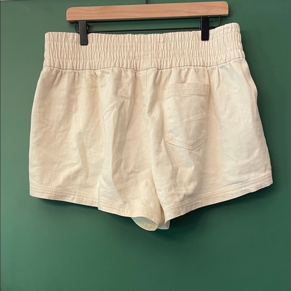 Aerie High Waist Womens L Soft Cream Shorts Wide Waistband Pockets Lightweight - Picture 8 of 8